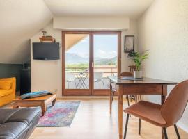 Le Rive Ouest d 'Annecy，位于圣若里奥的酒店