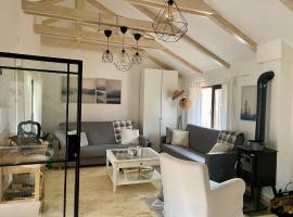 VILLA INBAR - Village house on the river，位于Boykovets的酒店