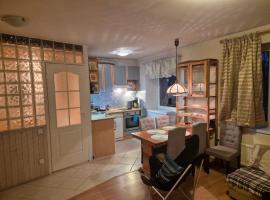 Mõisa tn 9 apartment，位于纳尔瓦的酒店