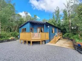The Blue House - Romantic Mountain Cabin