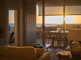 Sea Dunes Luxury Apartments，位于Moana的酒店