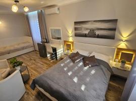 Willa-Restauracja Victoria，位于奥斯特罗维茨的酒店