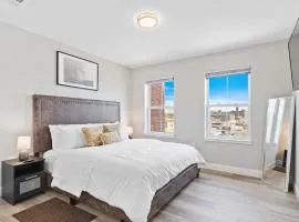 Downtown NWK 1BR- Free Parking Easy NYC Access