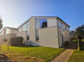 Ostrea 12 in Kamperland met Rust en Ruimte aan Zee!，位于坎珀兰的酒店