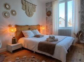 Maison du Bonheur, Chambre Boho，位于Le Pin的住宿