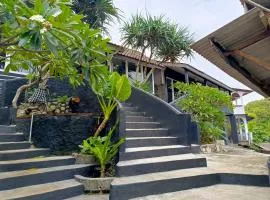 Karlie Inn