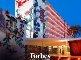 The Unexpected Ibiza Hotel - Ushuaïa Club entrance included