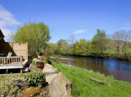 Braidhaugh Holiday Lodge and Glamping Park，位于克里夫的酒店