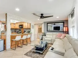 8 Mi to Sunset Beach Home with Large Patio and Pool!