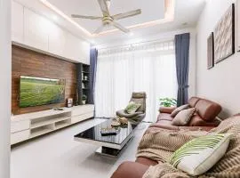 Entire 5-6BRs house in Saigon Centre