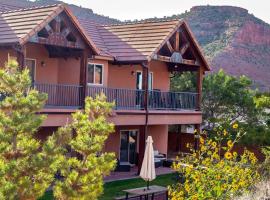 Tranquil Desert Lodge Kanab Luxury Vacation Home，位于卡纳布的酒店