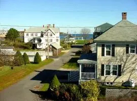 Cozy Cottage by the Sea - Y67 Classic New England cottage close to the beach 1909