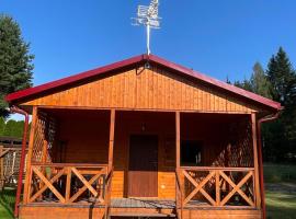 Słoneczne wzgórze domki pod lasem，位于Swieszyno的酒店