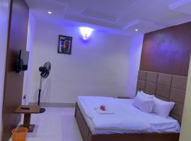 Louisiana Hotels and Suites，位于Ojo的酒店