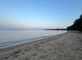 Scenic Serenity at Pearl Marina，位于恩德培的酒店