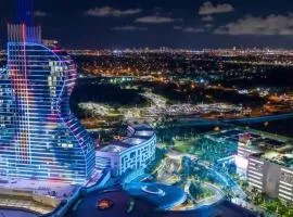 BALENCIAGA Star Suite 5 mins from Hard Rock Stadium & The Guitar