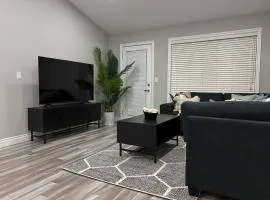 Executive Home in Windsor close to the airport