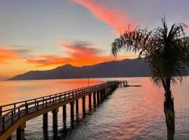 Apartment with air conditioning 30 m from beach