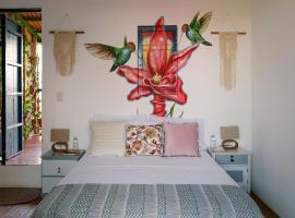 Hacienda Boutique Santa Rosanna，位于圣罗莎德卡瓦尔的山林小屋