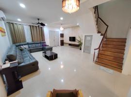 Triple Z Homestay Kuching - LANDED 14 PAX，位于古晋的酒店