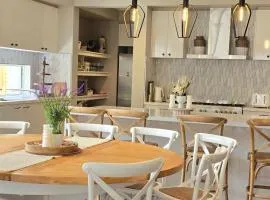 Sandy Shores Capel, New Build, 5m walk to beach, 7 min to springs