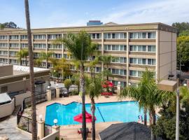 Pacific Stay Hotel，位于西科维纳的酒店