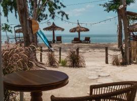 Sunscape Villa - Beachfront and private pool，位于吉利阿尔的酒店