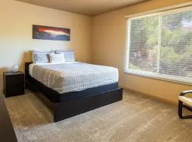 Kanab Townhome Pool and Hot Tub Pets OK