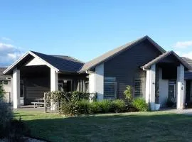 Titoki House - Bed and Breakfast