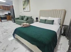 Chic studio W10