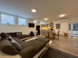 Málnahome Wellness Apartman，位于Szob的Spa酒店