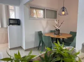 king Crown Collection