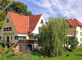 Hotel & Restaurant 5 Linden，位于Wickerode的酒店