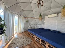 JSOT Lake-View Glamping Domes, Mulshi-Pune，位于Kolvan的豪华帐篷