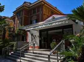 勒帕尔梅酒店，位于瓦拉泽的酒店