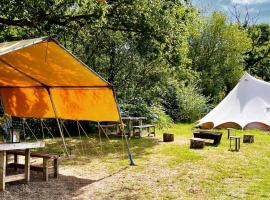 Lickham Bottom Camping，位于Hemyock的豪华帐篷