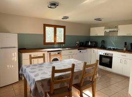 gîte la petite ferme Peyre，位于Créon-dʼArmagnac的酒店