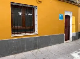 Apartamento Aftasi ,excelente ubicación con parking publico a 20 m