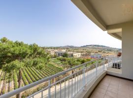 2BR Home in Mosta with Terrace & Views by 360 Estates，位于Il-Qattara的酒店