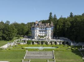 Château des Avenieres，位于克吕塞耶的酒店