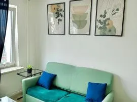 Varsovian Chic - Stylish 2BR in City Center with Balcony & Views