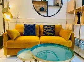 'L'Élégant' Studio Centre, Parking privé, Clim, Terrasse