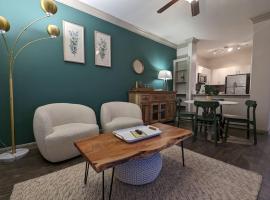 The Green Room 2 - 1BD 1BA near NASA JSC，位于休斯顿的酒店