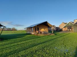 Glamping Franse Peer，位于Hasselt的豪华帐篷