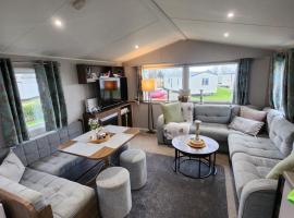 Seton Sands Holiday Village 61 Muirfield Near Edinburgh Free WiFi，位于塞顿港的豪华帐篷营地