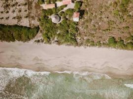 Shanti Lanka Ashram，位于Guayabas的露营地