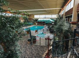 Quality Inn & Suites Fort Collins East，位于柯林斯堡的酒店