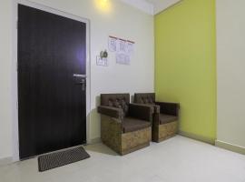 Collection O Hotel Kaku，位于Palāsbāri的酒店