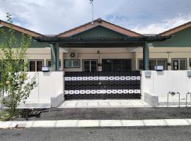 Homestay Panda Seri Iskandar Location nearby Uitm Utp KPM，位于斯里伊斯兰德的酒店