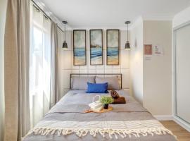 Centrally Located LA Private Studio with Food Scene，位于蒙特利公园市的酒店